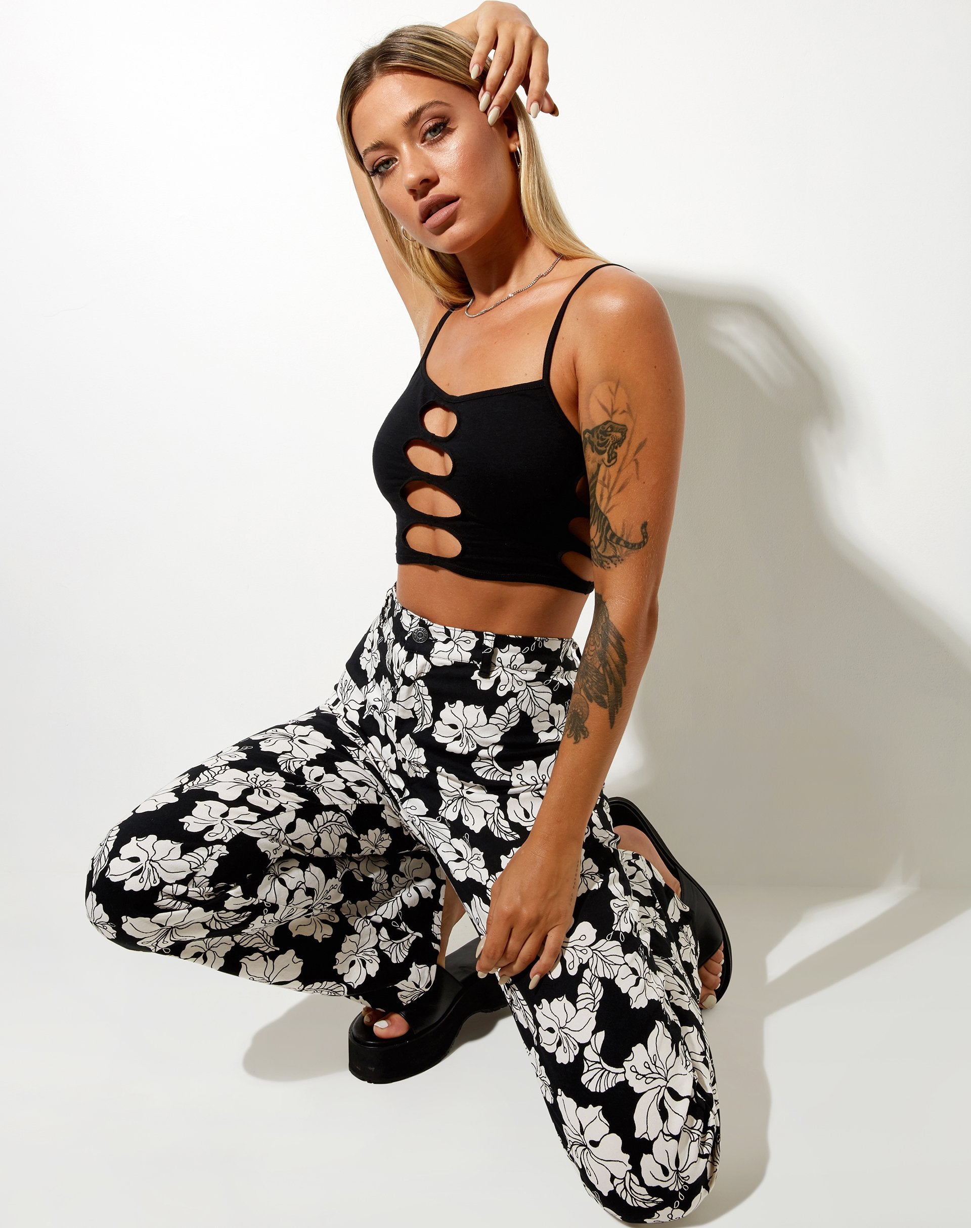 Image of Zoven Trouser in Vacation Black White