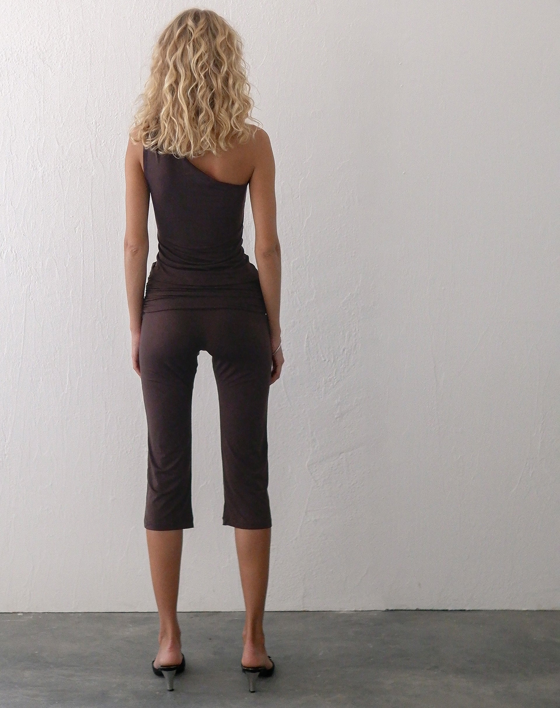 [TOOMUCHTAX] / ☆ FOLDOVER CAPRI PANTS / BROWN TOOMUCHTAX Foldover Capri Pants - Black | International Store