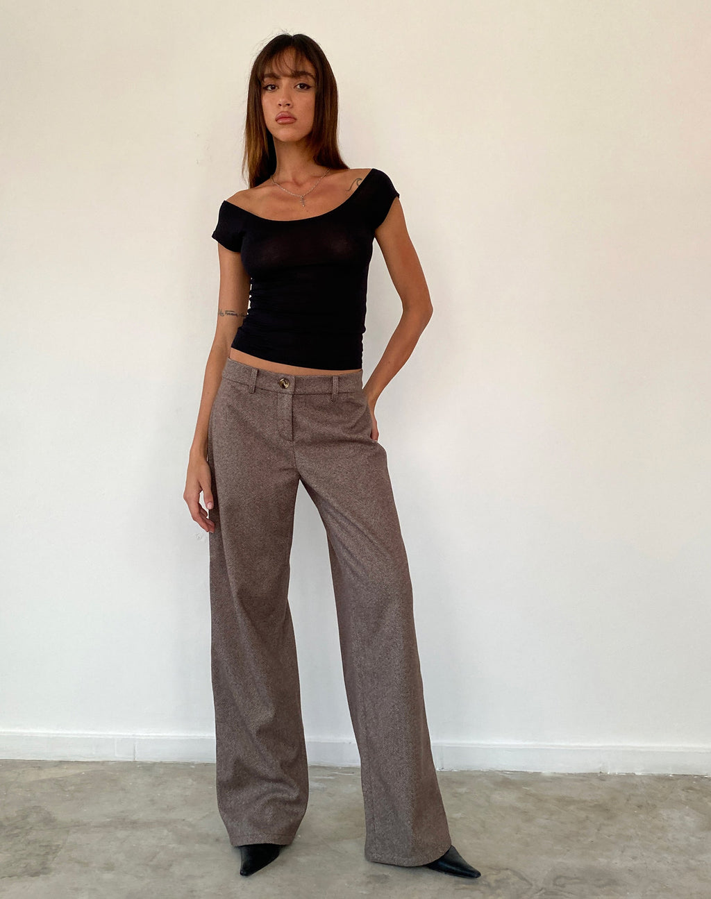 Helsa Low Rise Trouser in Dark Brown Tailoring