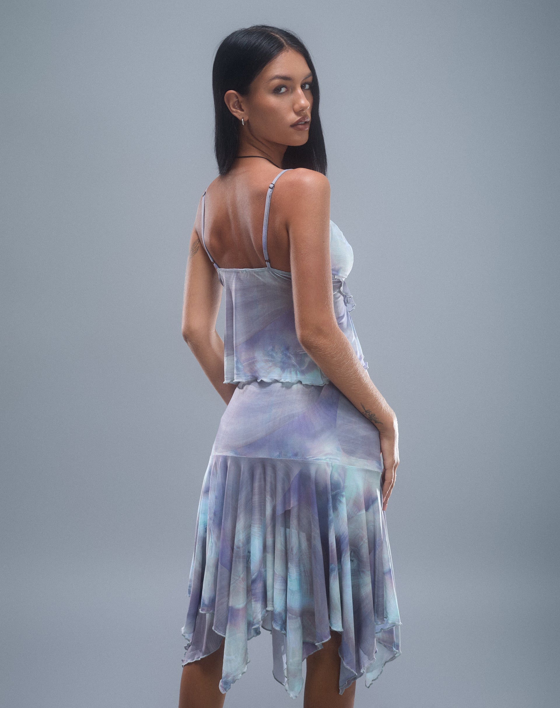 Image of Jovali Low Waist Midi Skirt in Mesh Printed Pearly Shell