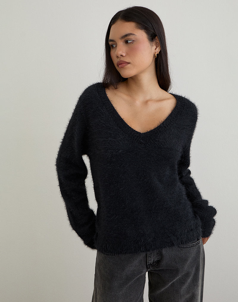 Dikara Jumper with Scarf in Knit Black