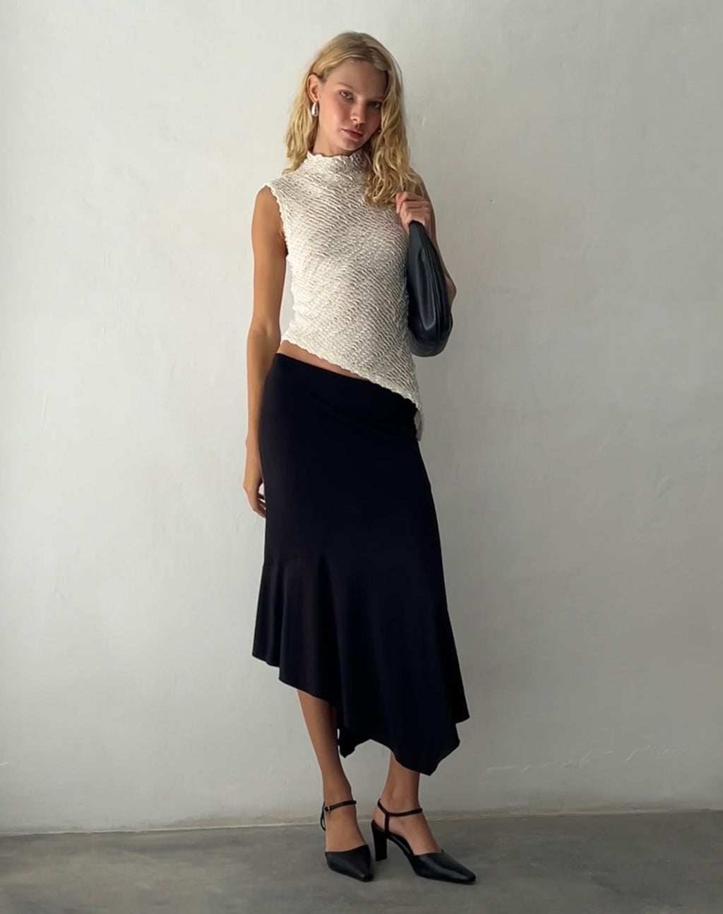 Ember Sleevless Top in Textured Ivory