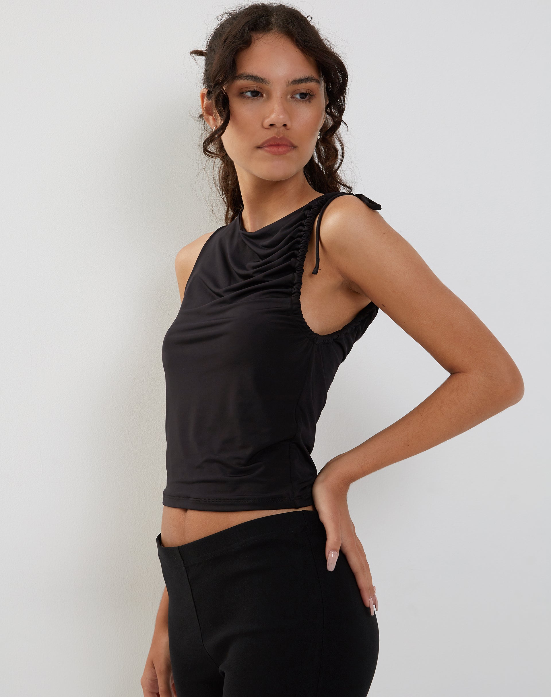 Black Vest Top | Hagne – motelrocks-com-us