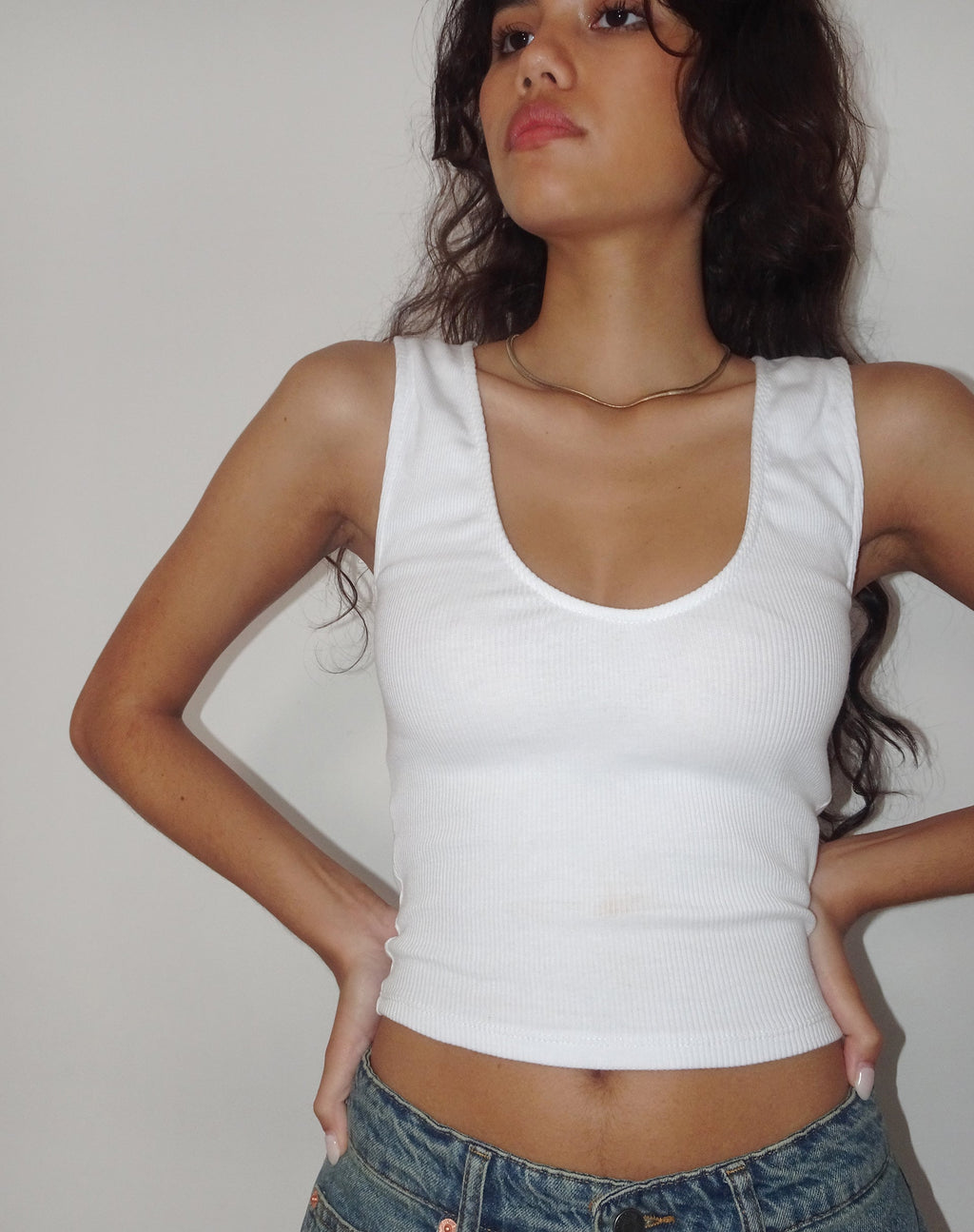 Jastio Vest Top in White Ribbed Jersey