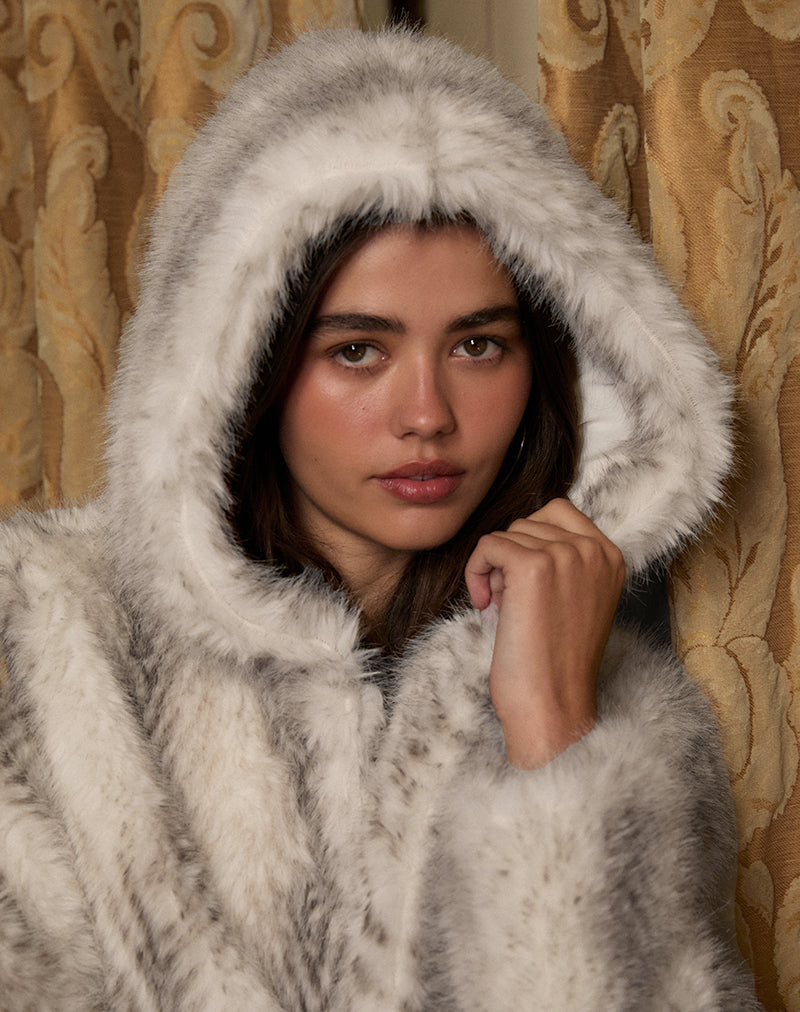 Jemi Hooded Cropped Faux Fur Jacket in Cream