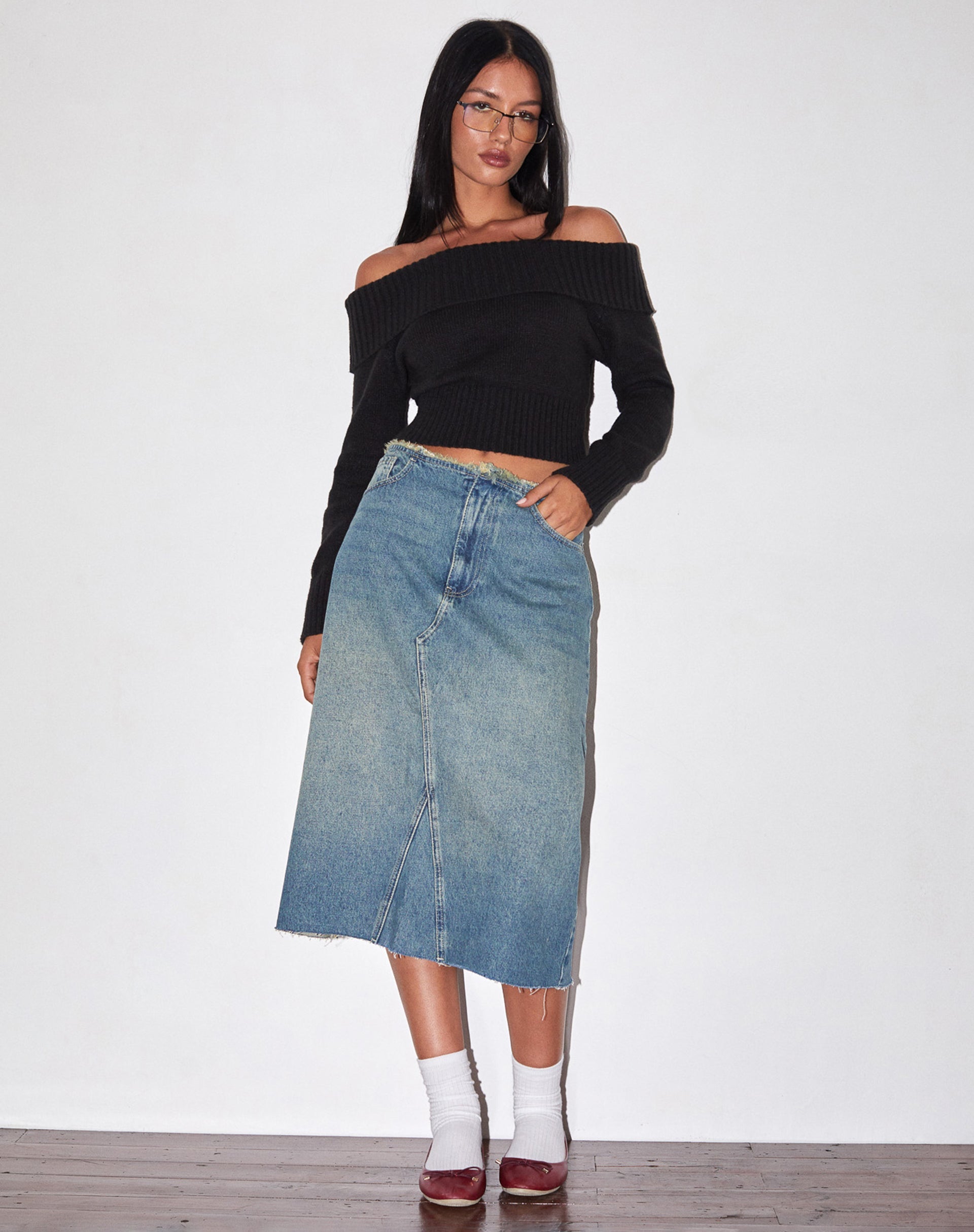 Low Rise Denim Mini Skirt in Dark Vintage Wash