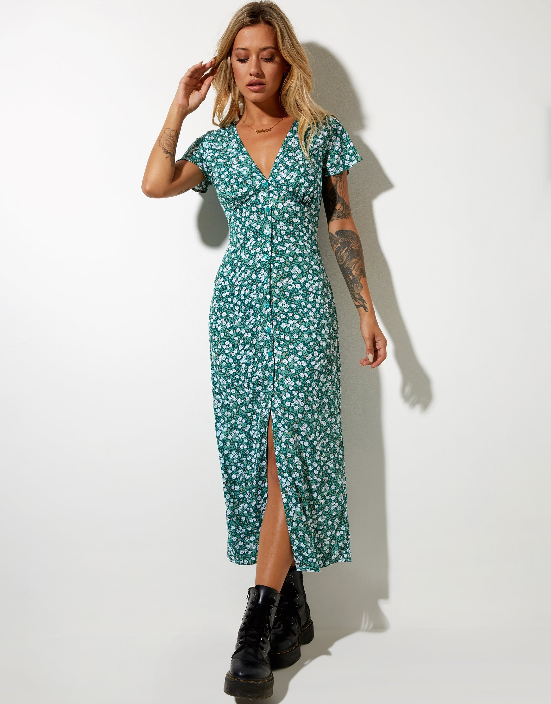 motel rocks floral midi dress Cypress Midi Dress in Dark Wild Flower Cantaloupe