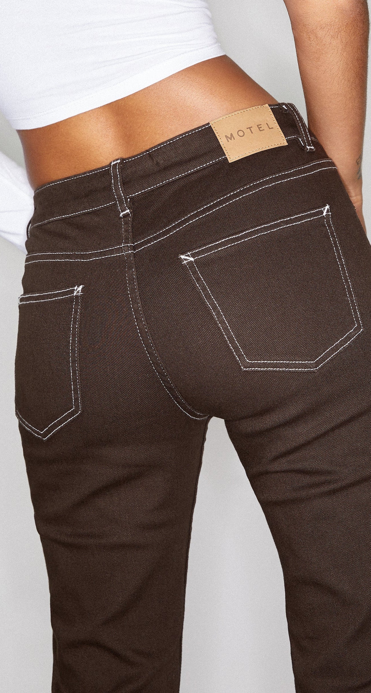 Seam Bootleg Jeans in Bitterschokolade main image 1