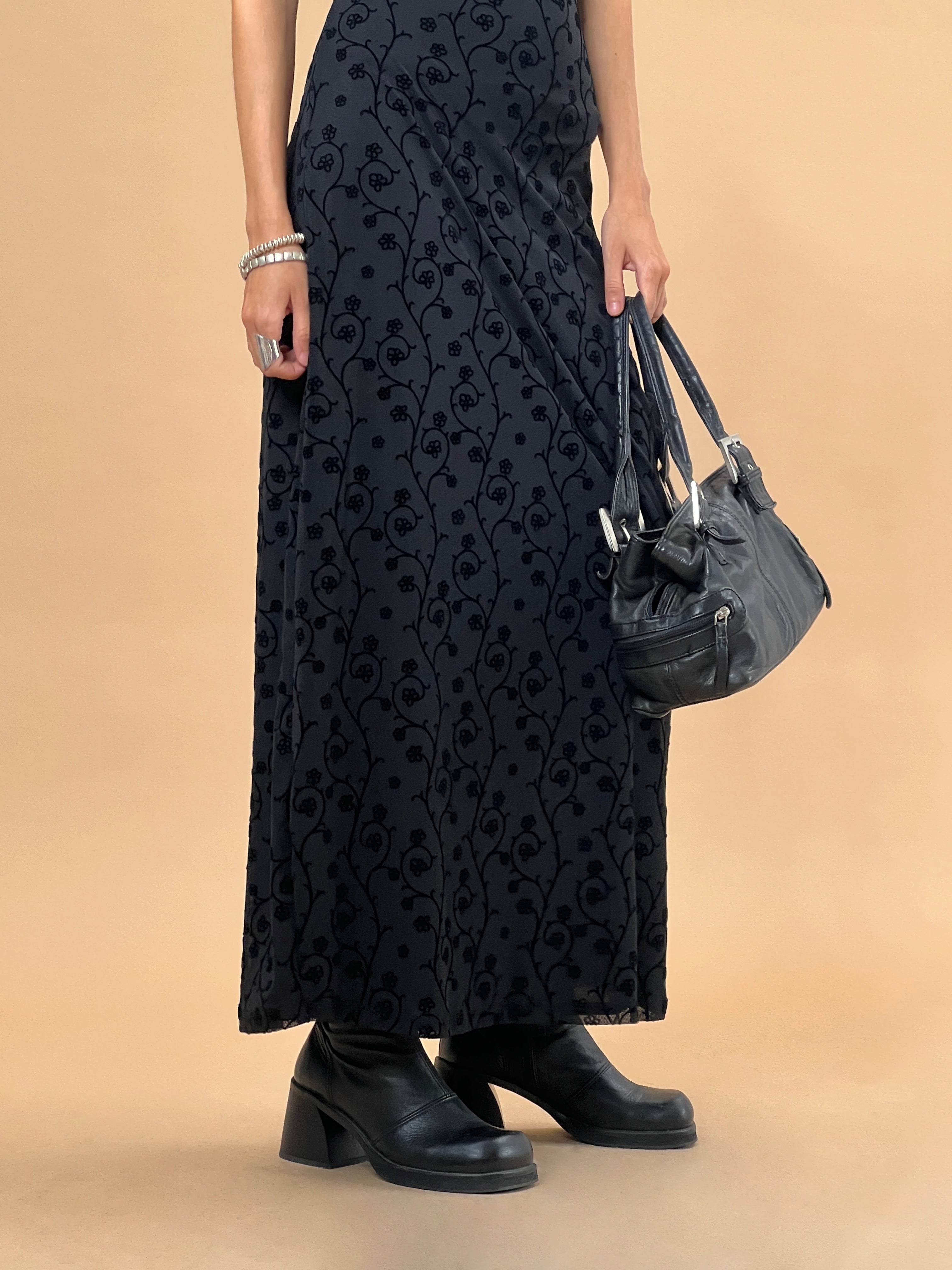 Black flowery maxi outlet dress