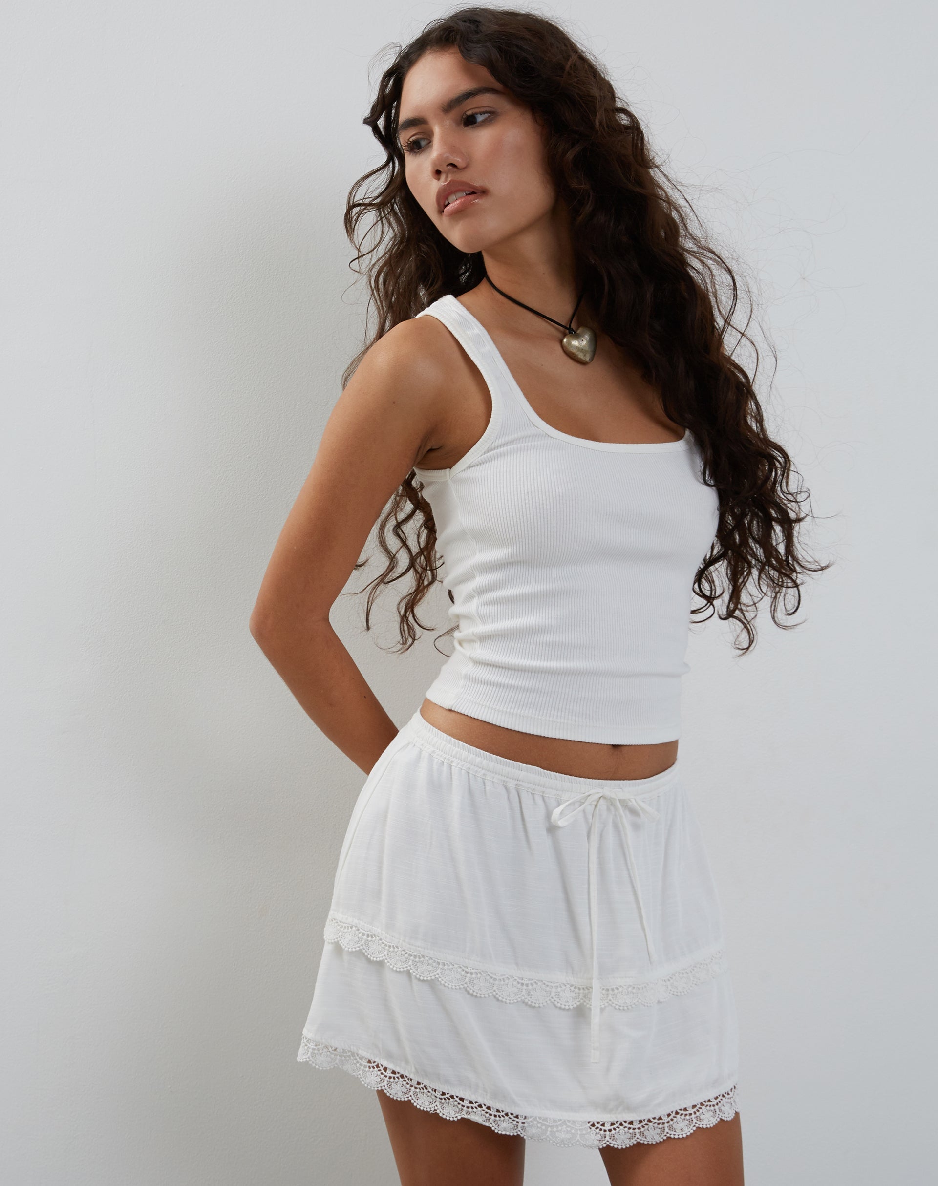 White mini 2024 skirt flowy