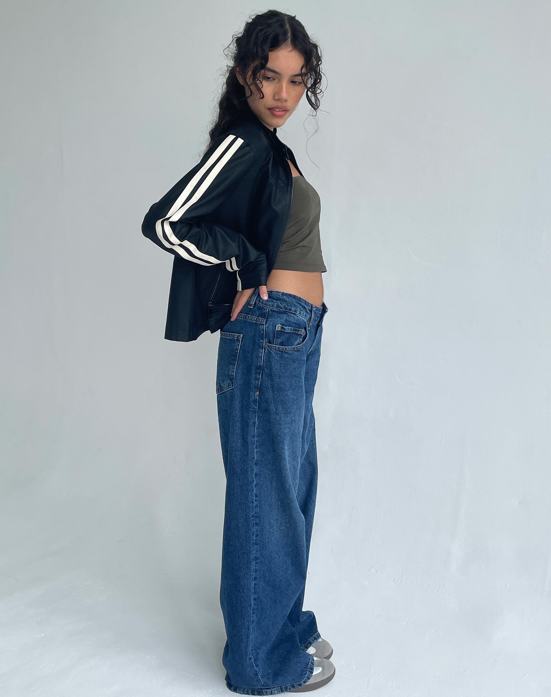 image of MOTEL X JACQUIE Roomy Extra Wide Low Rise Jeans in Mid Blue Used