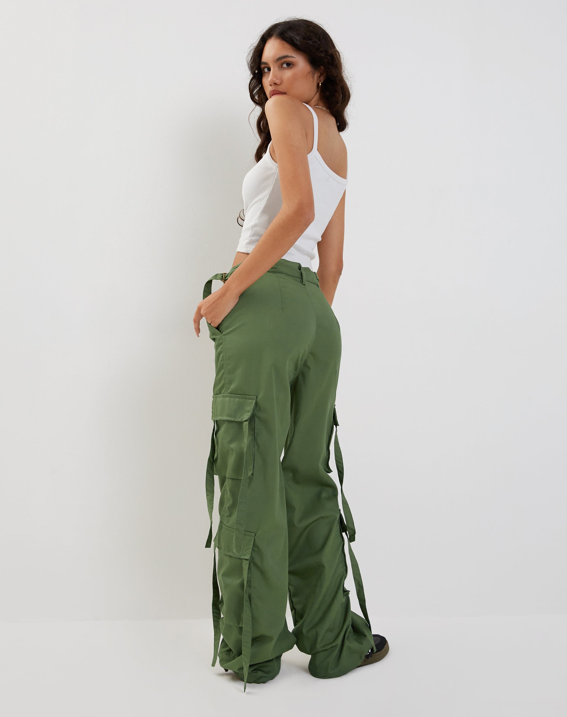 image of Edgar Wide Leg Cargo Trouser in Military Green