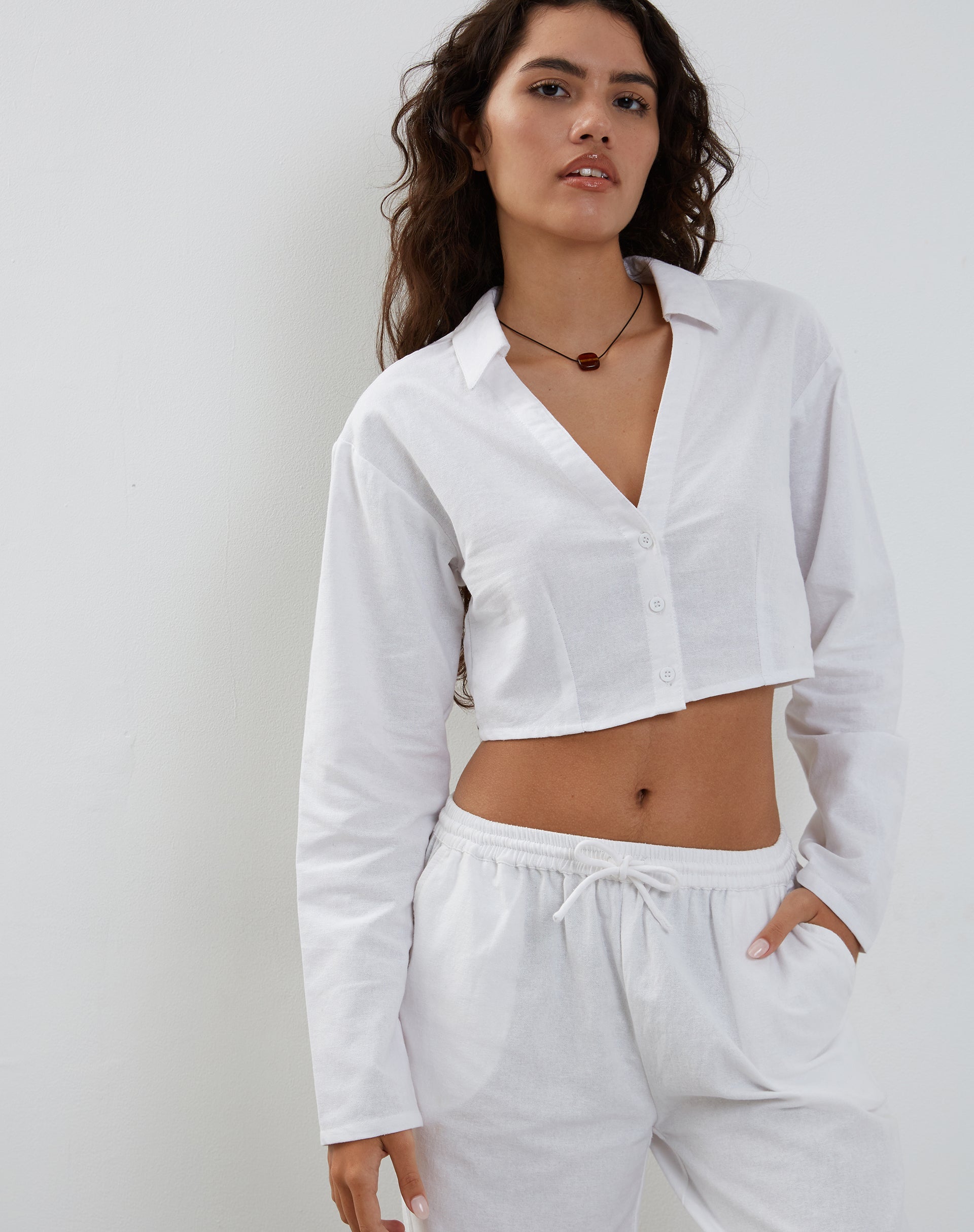 White cropped hot sale shirt