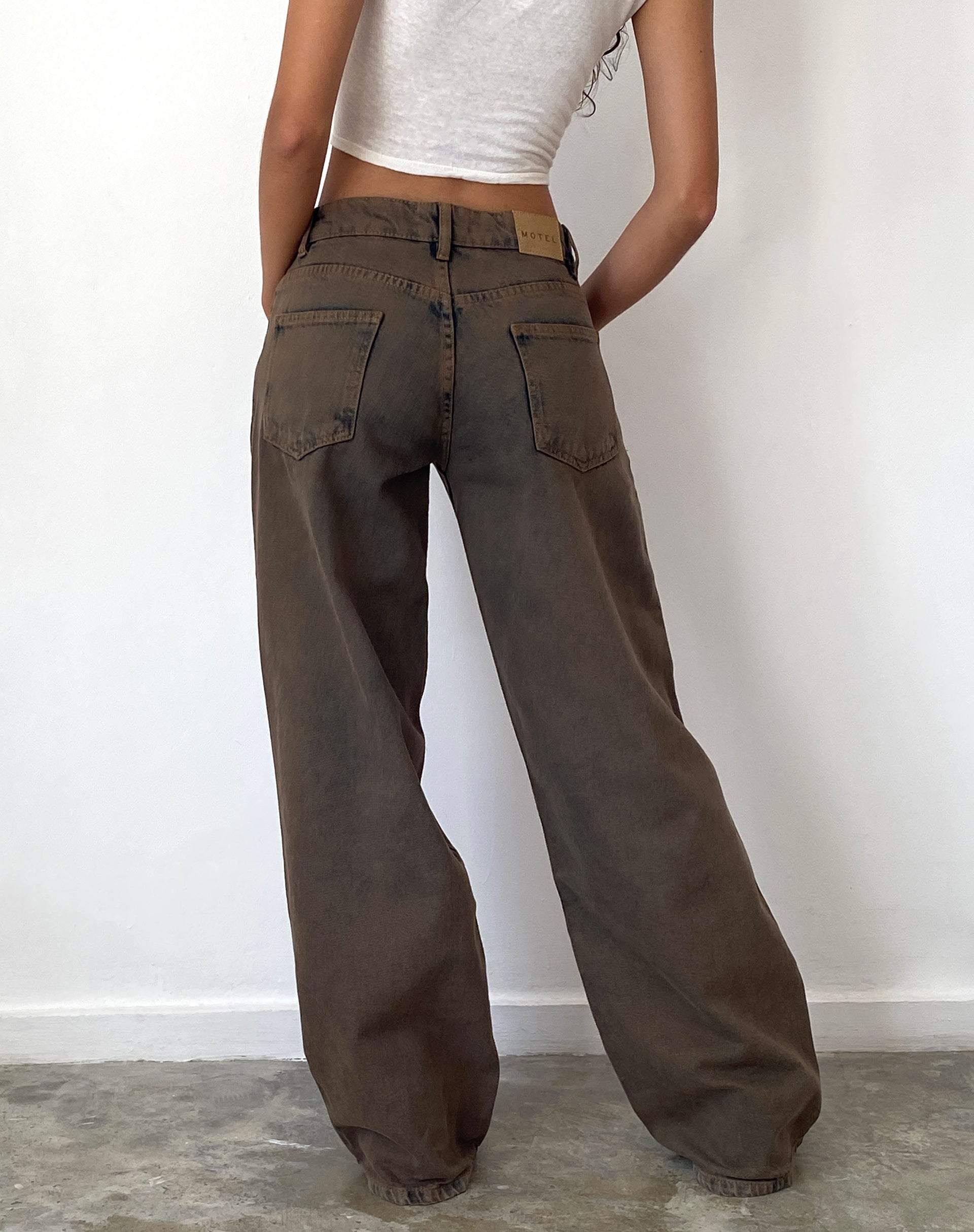 Image of Roomy Extra Wide Low Rise Jeans in Dark Sand