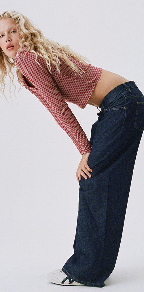Image of Roomy Extra Wide Low Rise Jeans in Indigo