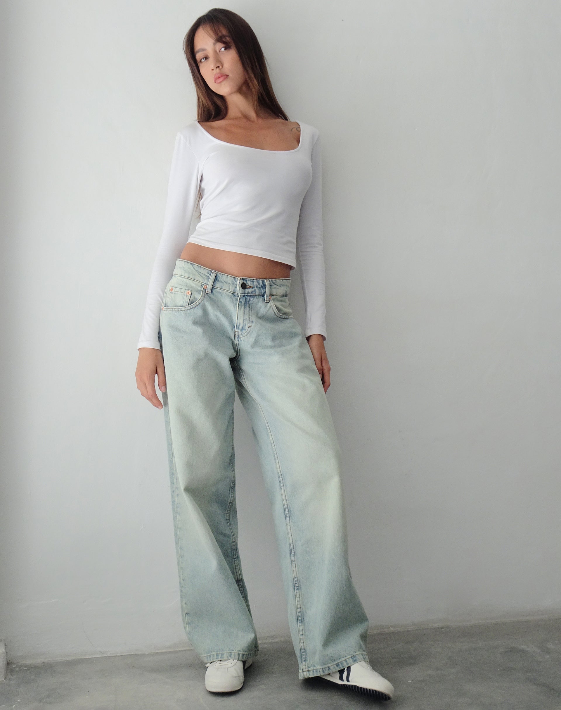 Super Bleach Wash Low Rise Jeans | Roomy – motelrocks-com-us