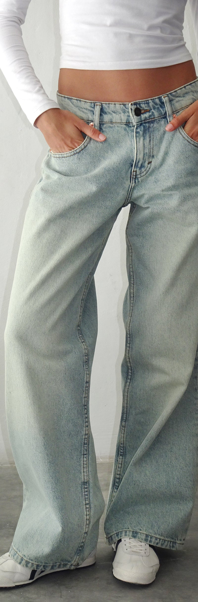 Gary Low Rise Jean - Monterey Wash