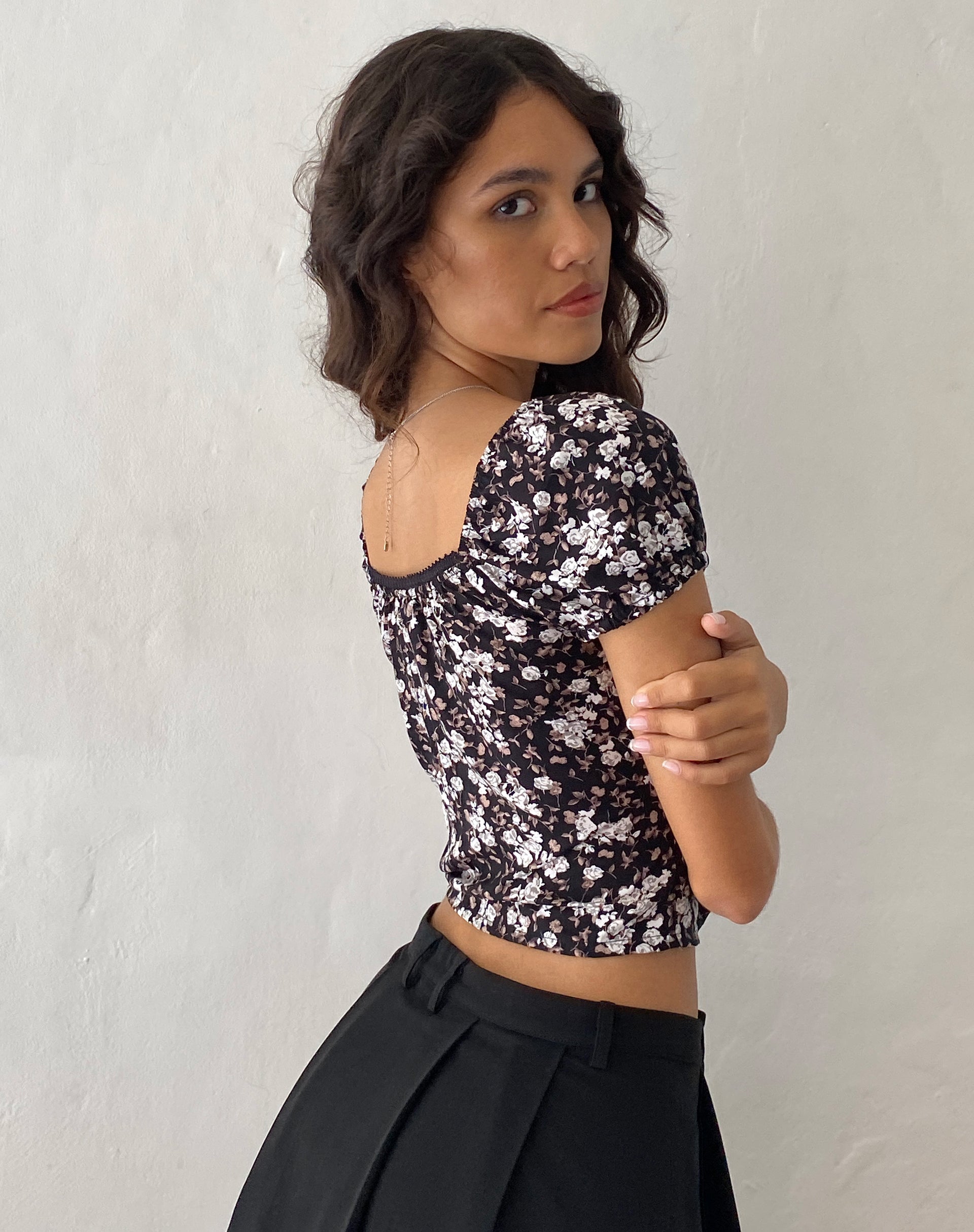 Tezu Sweetheart Top in Dark Wild Flower