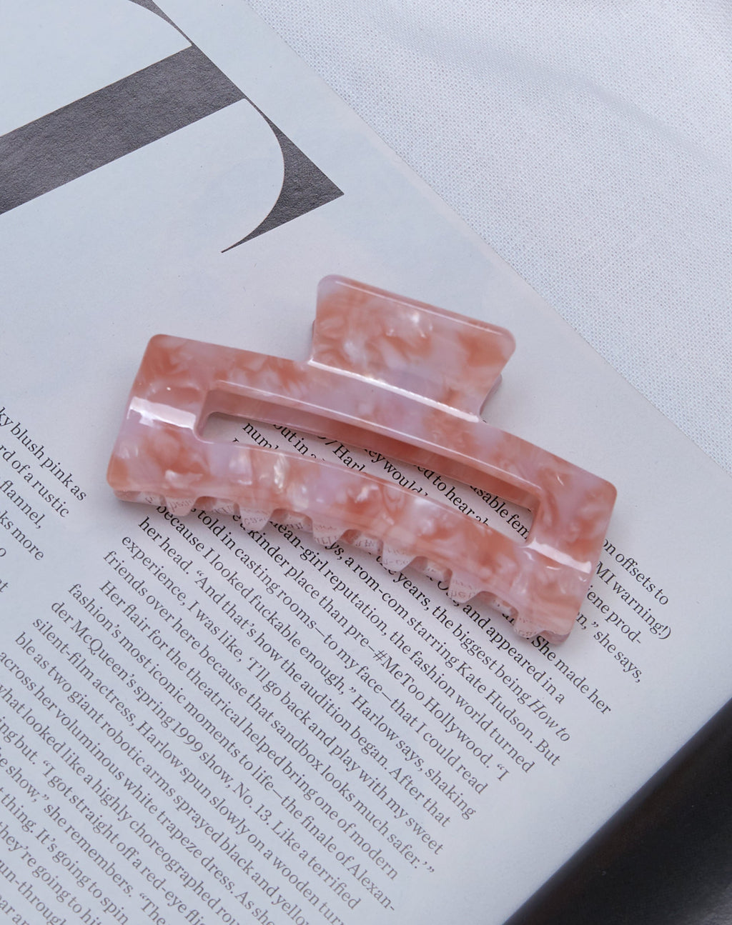 Coria Hair Claw in Pink