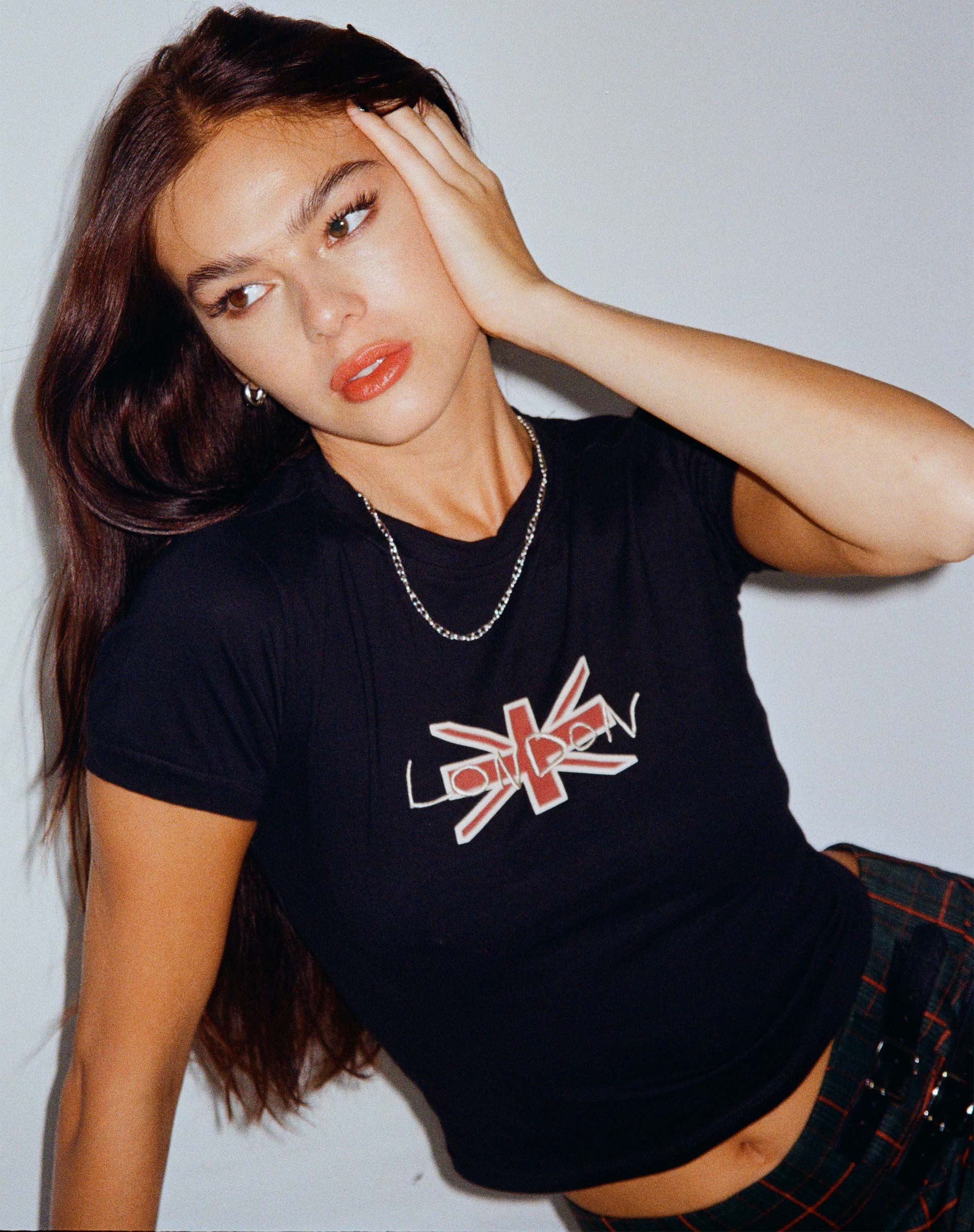 Image of Babe Tee in Black London Motel Embro