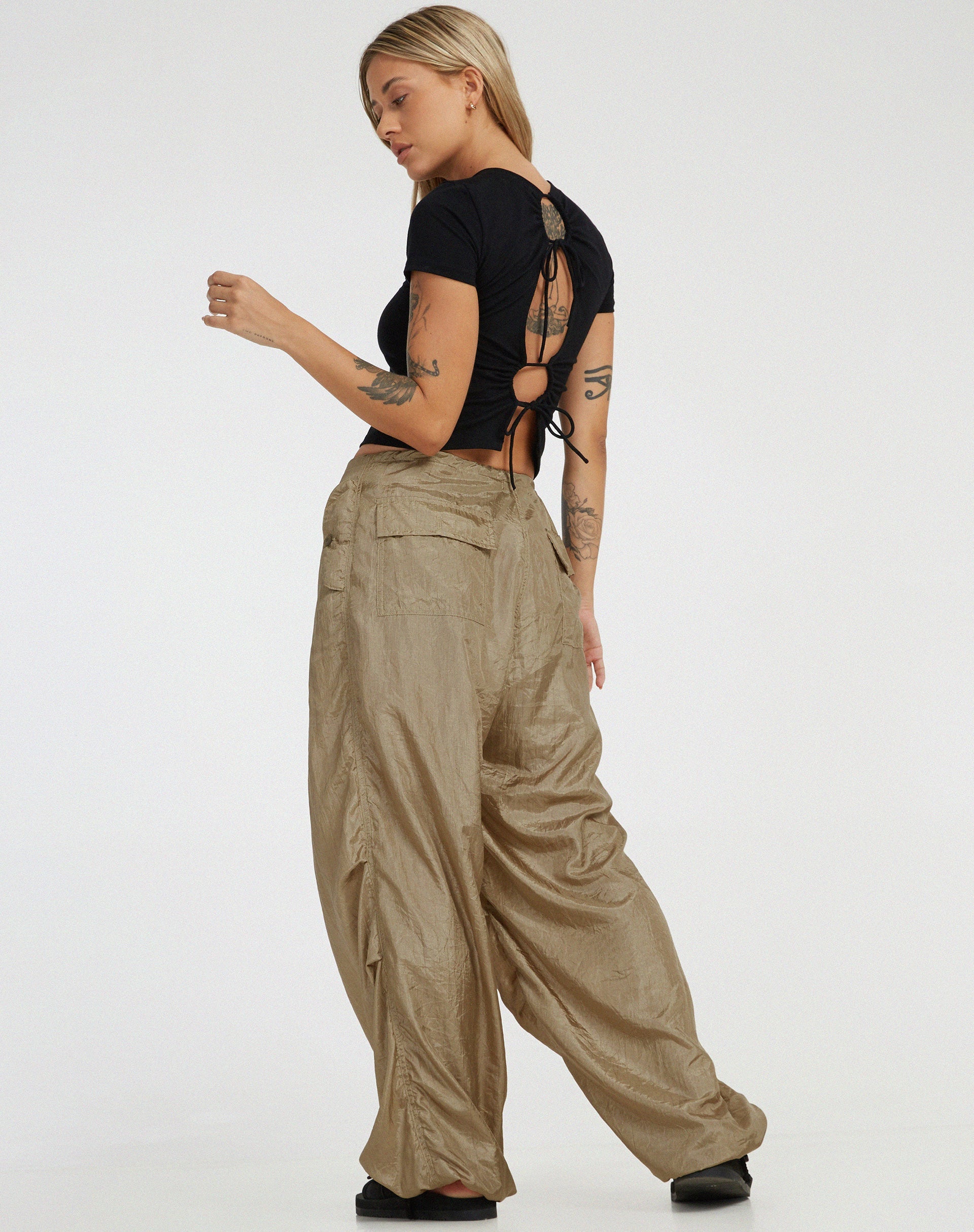 motel rocks parachute パラシュート　カーゴパンツ Grey Wide Leg Parachute Cargo Trousers | Chute – motelrocks