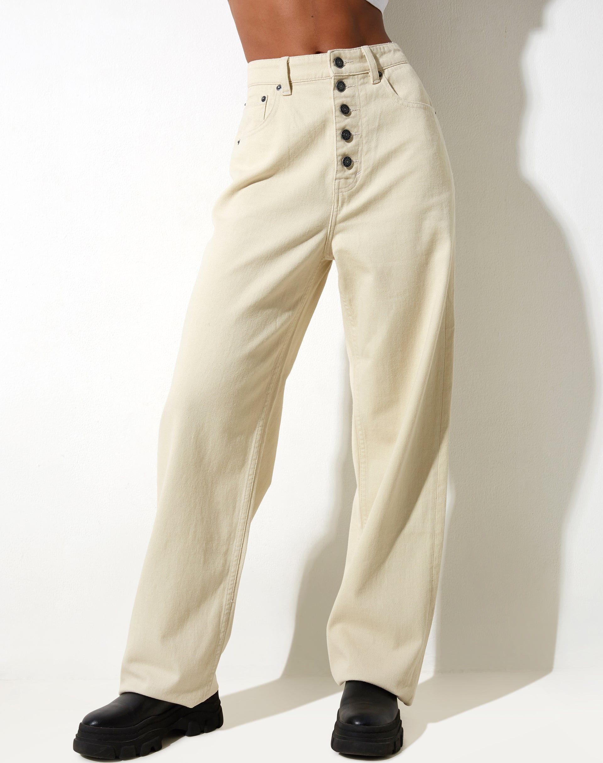 image of Exposed Button Parallel Jeans in Warm Cream
