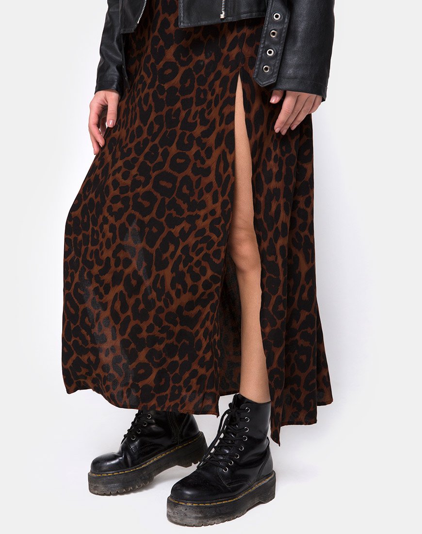 Image of Hime Maxi Dress in Oversize Jaguar Brown