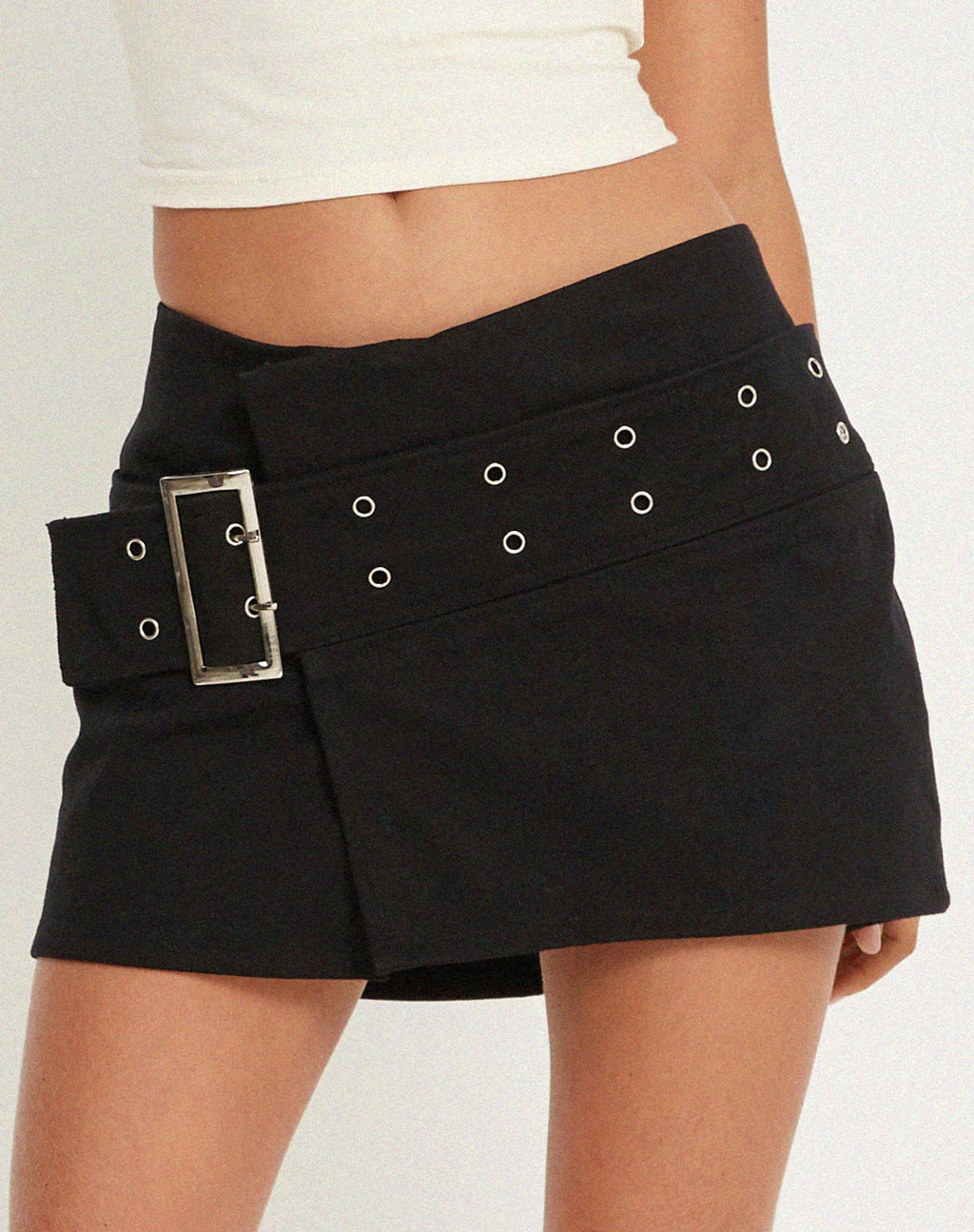 Moa Mini Skirt in Black