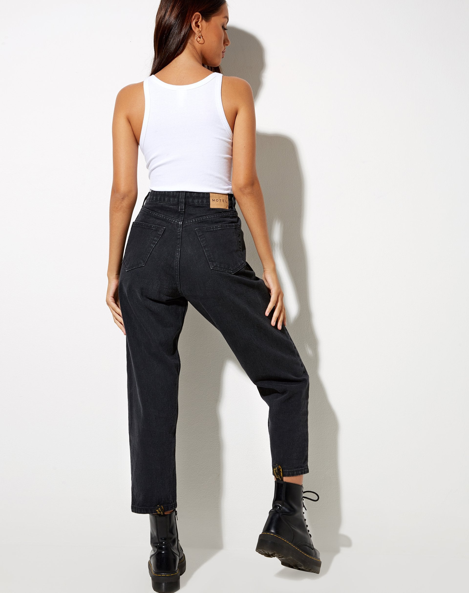 Washed black outlet mom jeans