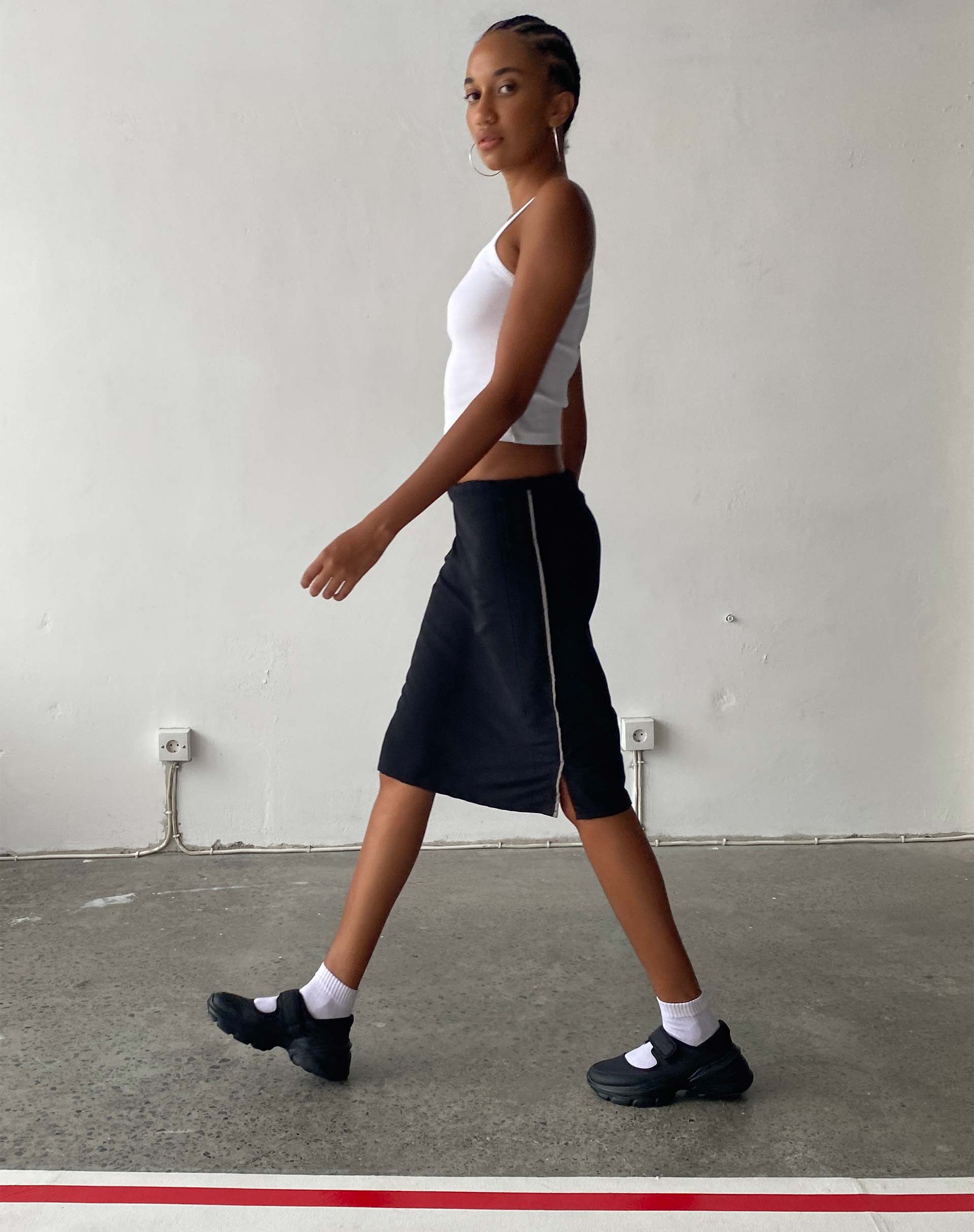 Midi Skirt & Sneakers - Tina Chic