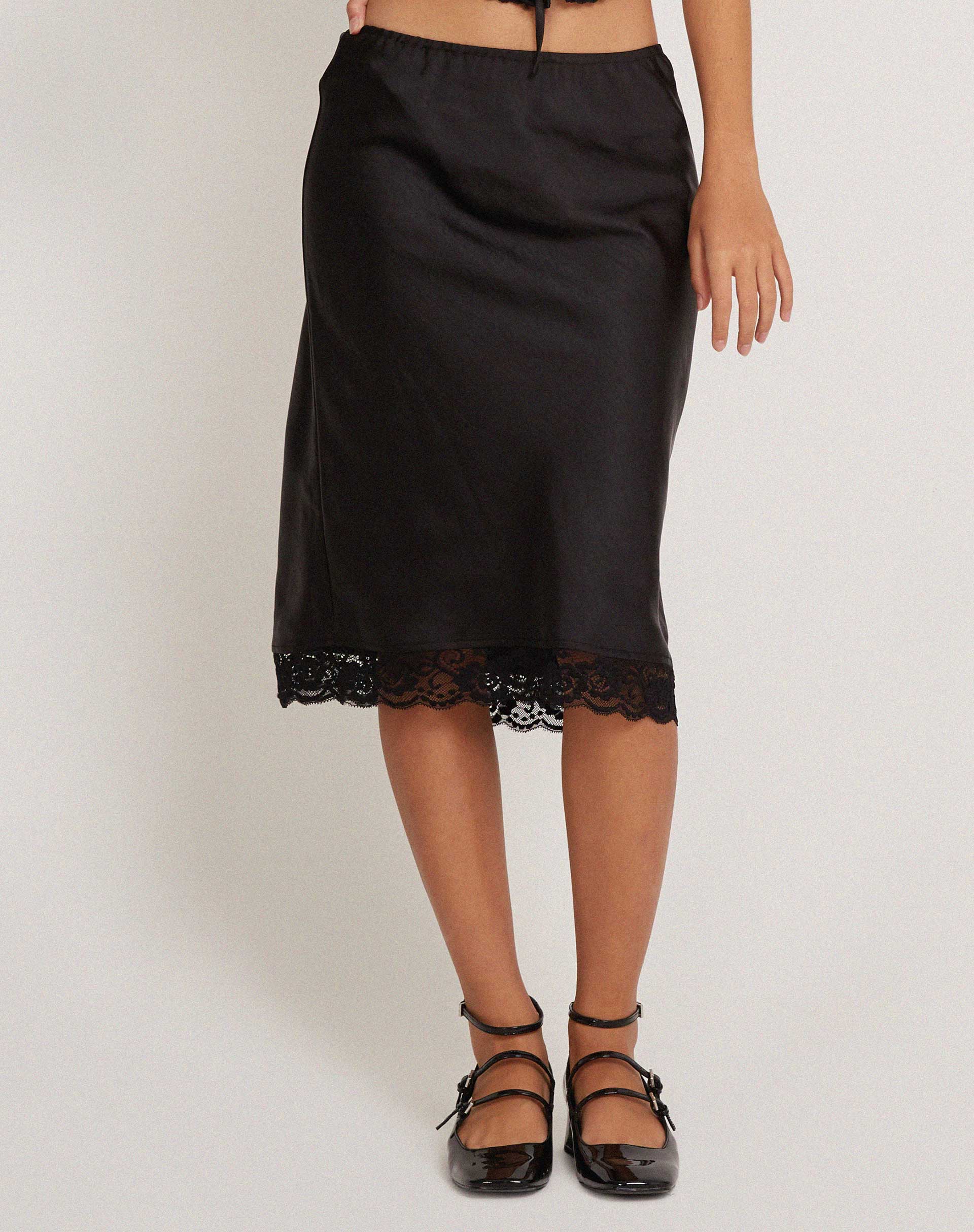 Satin skirt with outlet lace trim