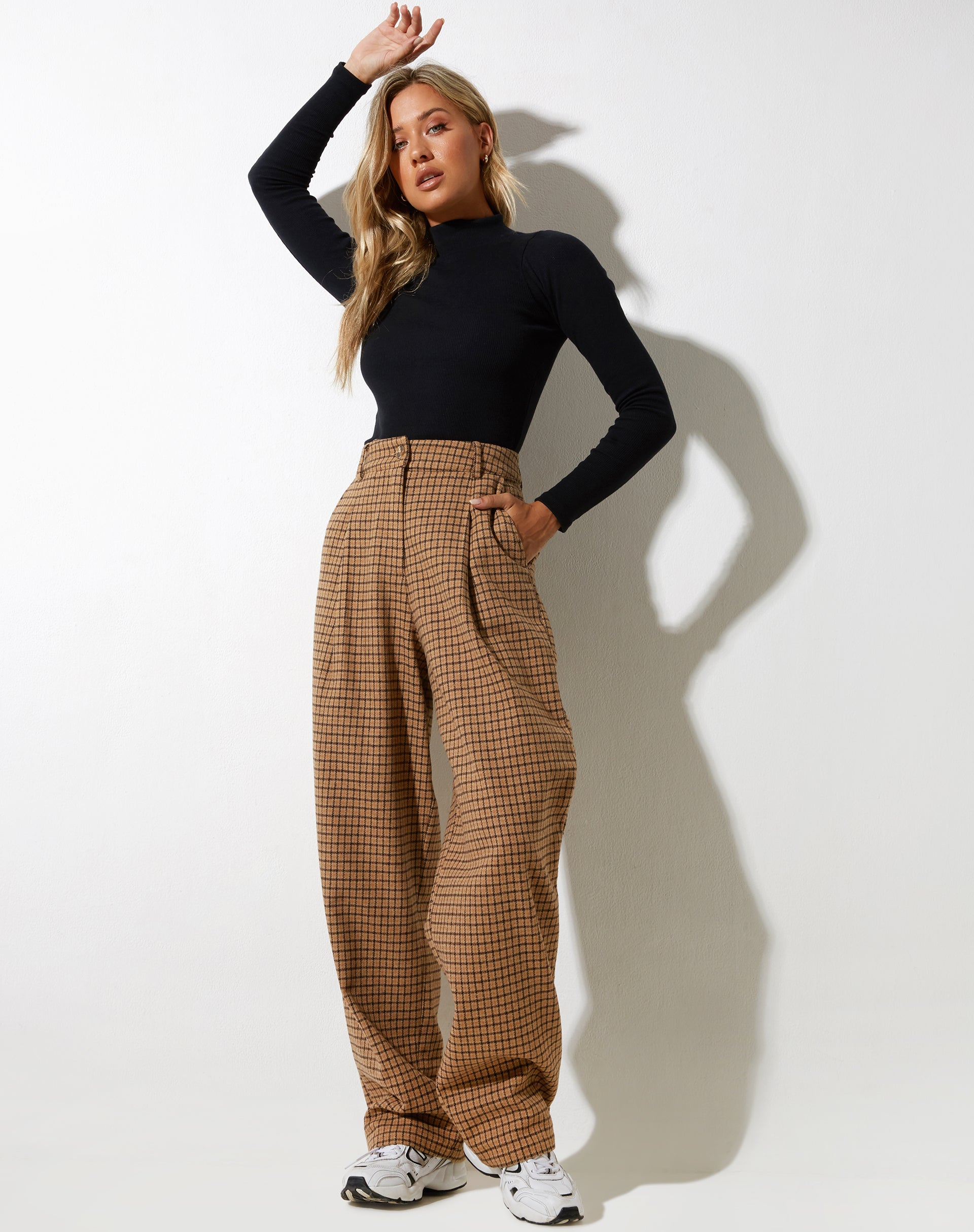 WIDE-LEG CHECK SUIT TROUSERS-View all-TROUSERS-WOMAN | ZARA International |  Trousers women, Wide leg pant suit, Checkered trousers