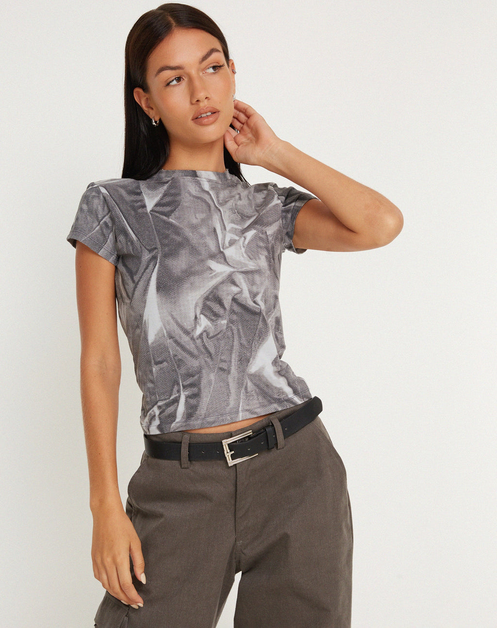 Tiona Cropped Tee in Dystopian Crease Grey
