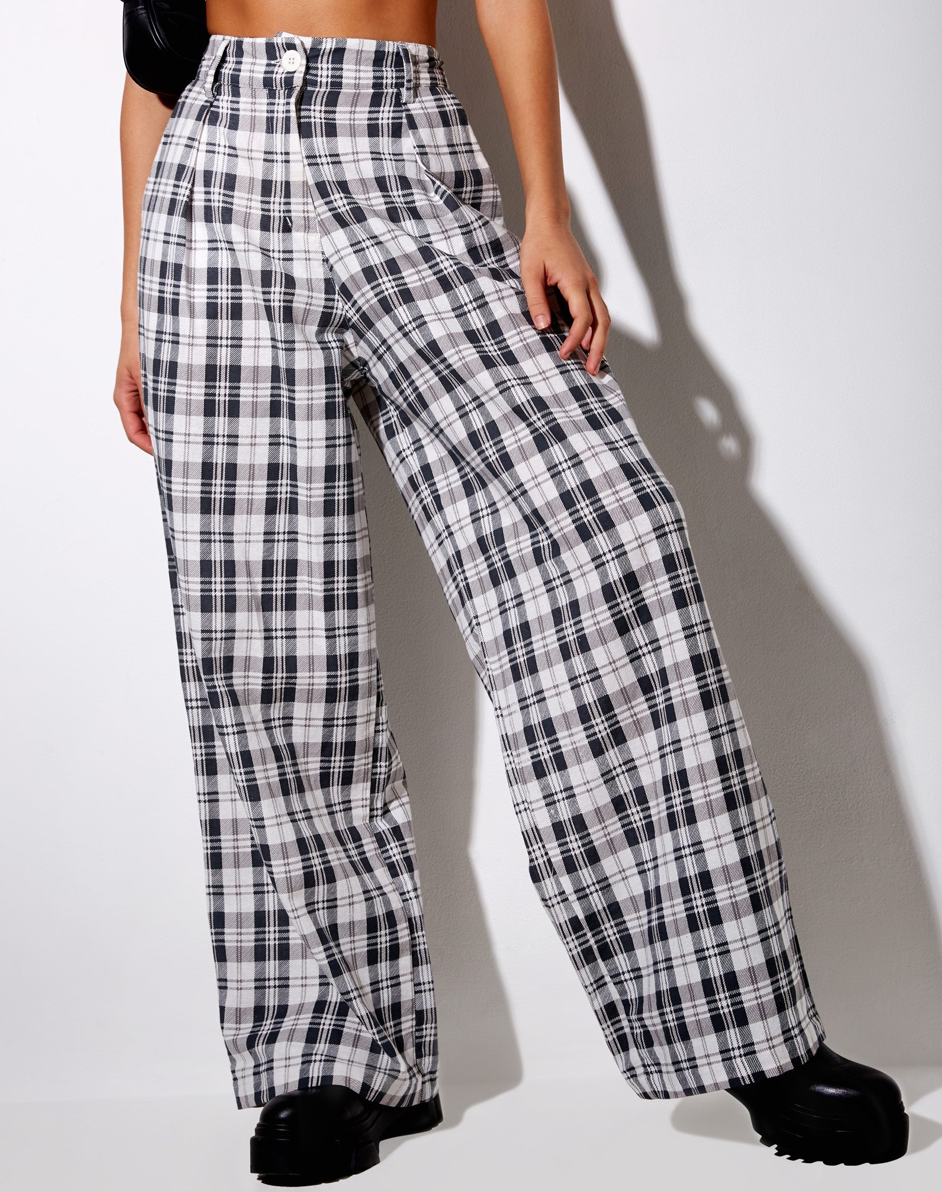 Image of Yeva Trouser in Checking Out Grey