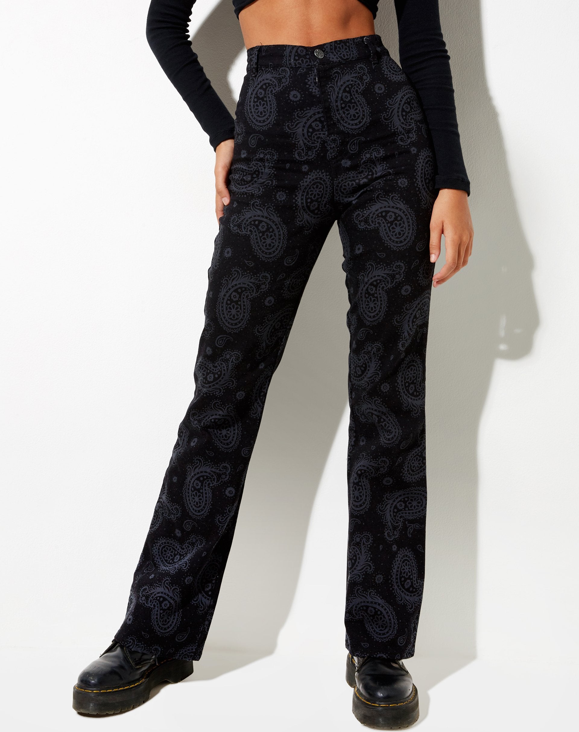 Image of Zoven Flare Trouser in Persian Night Black